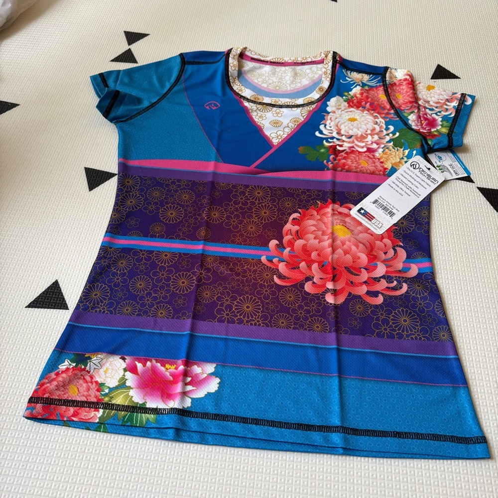 INKnBURN Women's small realistic kimono marathon running Top